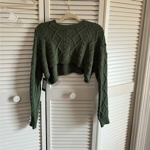 Perfect condition Etiquette Boutique Green Cropped Sweater
